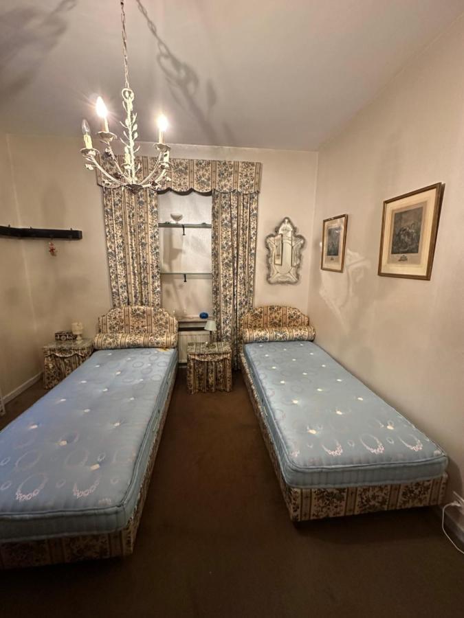 House Of Tanya Bed & Breakfast Brussel Eksteriør bilde